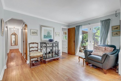 Priced To Sell! Immaculate and charming expanded Cape set on 1.5 - photo 13
