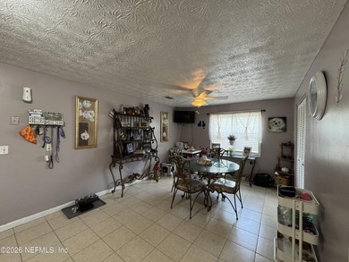 Cute 3 Bedrooms 2 Baths Brick and Concrete Block Home, screened - photo 6