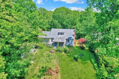 Priced To Sell! Immaculate and charming expanded Cape set on 1.5 - photo 28