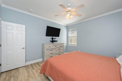 Welcome to Poolside Haven - ideally located directly across from - photo 34
