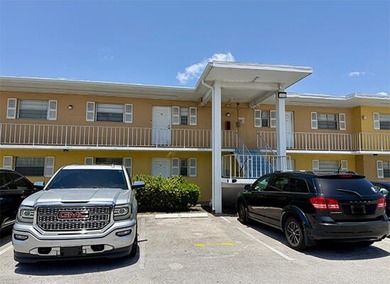 Move-in ready - 2 Beds, 1.5 Baths, Screened Balcony, 847-sf - photo 2