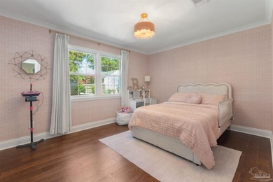Beautifully updated pool home in the heart of Gulf Breeze! - photo 46