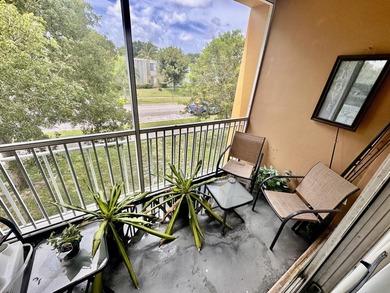 Move-in ready - 2 Beds, 1.5 Baths, Screened Balcony, 847-sf - photo 7