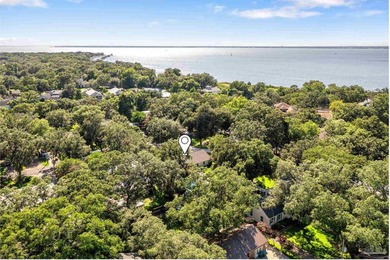 Beautifully updated pool home in the heart of Gulf Breeze! - photo 50
