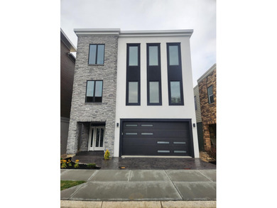 Ohio River Home For Sale in Cincinnati Ohio