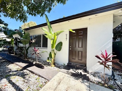 Location, location, location! 2 detached properties on a 7,000 - photo 2