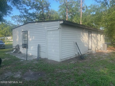 Call me to view this 3 bedroom 1 bath home in Highlands Roof was - photo 5