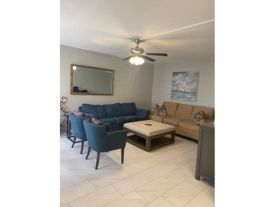 Lake Condo For Sale in Boca Raton, Florida