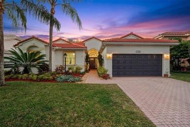 (private lake, pond, coastal) Home For Sale in Pembroke Pines Florida