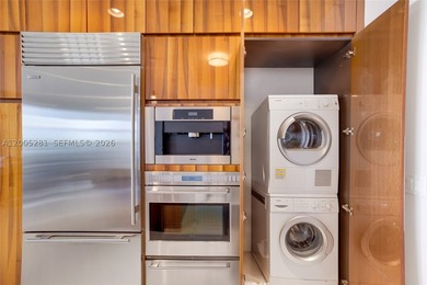 Experience the ultimate luxury lifestyle in this 2-bedrooms + 2 - photo 12