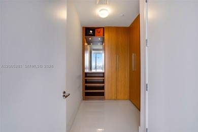 Experience the ultimate luxury lifestyle in this 2-bedrooms + 2 - photo 24