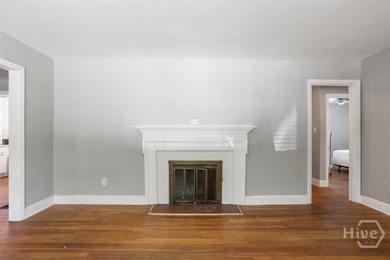 Great Opportunity to Build Equity! This 3-bedroom, 1-bath home - photo 10
