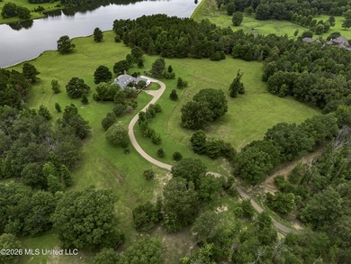 Luxury Lakefront Estate on 50.45+/- Acres in The Highlands | - photo 4