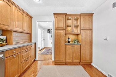 This incredible home located in the highly desirable Pheasant - photo 7