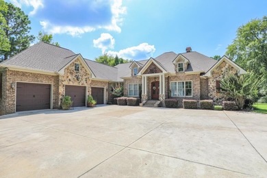 Lake Sinclair Home For Sale in Milledgeville Georgia