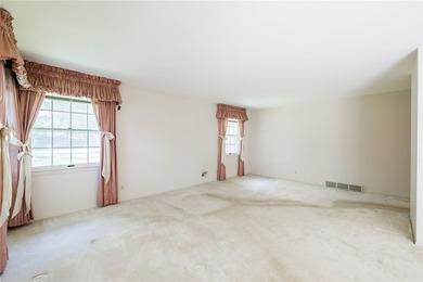 Spacious 3-bedroom, 1.5-bath ranch with over 1500 square feet - photo 13