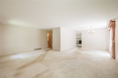 Spacious 3-bedroom, 1.5-bath ranch with over 1500 square feet - photo 14
