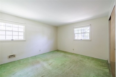 Spacious 3-bedroom, 1.5-bath ranch with over 1500 square feet - photo 23