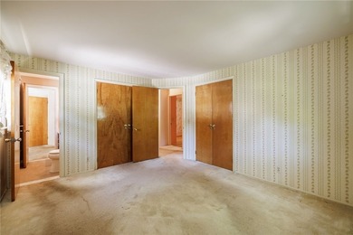 Spacious 3-bedroom, 1.5-bath ranch with over 1500 square feet - photo 25