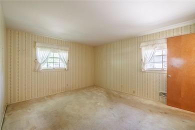 Spacious 3-bedroom, 1.5-bath ranch with over 1500 square feet - photo 26