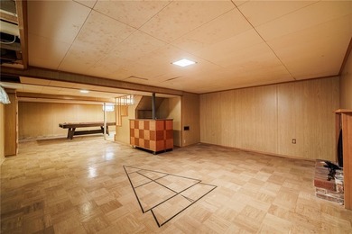 Spacious 3-bedroom, 1.5-bath ranch with over 1500 square feet - photo 32
