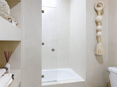Quiet Luxury, Exceptionally Curated. Welcome to a home where - photo 36