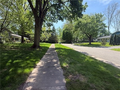Spacious 3-bedroom, 1.5-bath ranch with over 1500 square feet - photo 39