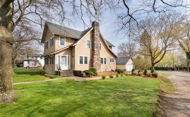 Merritts Pond Home Sale Pending in Riverhead New York