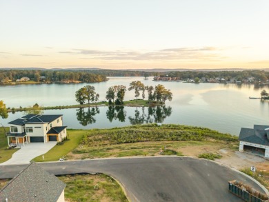 Lake Hamilton Lot For Sale in Hot Springs Arkansas
