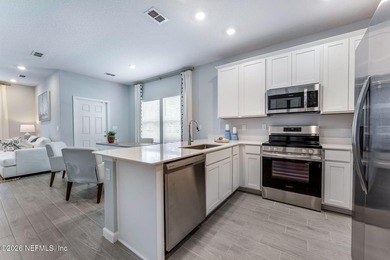 Ready for immediate occupancy in this Model Home! Experience low - photo 8