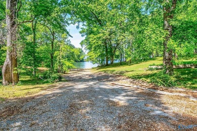 Welcome to this beautifully maintained 3 bedroom/3 and 1/2 bath - photo 11