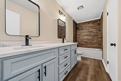 Tucked away in the natural beauty of Royal, Arkansas, this warm - photo 18