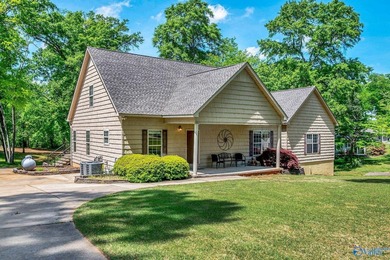 Welcome to this beautifully maintained 3 bedroom/3 and 1/2 bath - photo 18