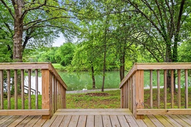 Tucked away in the natural beauty of Royal, Arkansas, this warm - photo 20