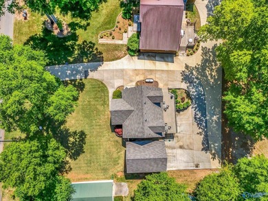 Welcome to this beautifully maintained 3 bedroom/3 and 1/2 bath - photo 22