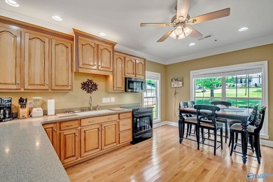 Welcome to this beautifully maintained 3 bedroom/3 and 1/2 bath - photo 26