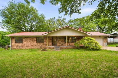 Tucked away in the natural beauty of Royal, Arkansas, this warm - photo 30