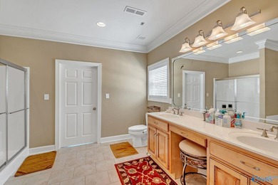 Welcome to this beautifully maintained 3 bedroom/3 and 1/2 bath - photo 32
