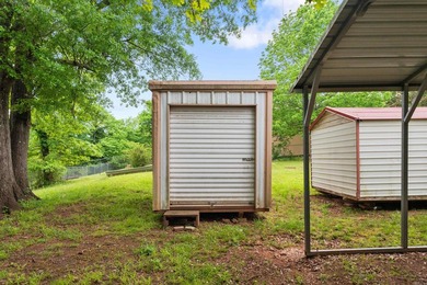Tucked away in the natural beauty of Royal, Arkansas, this warm - photo 33