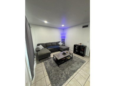 Welcome to this charming two-bedroom, one-and-a-half-bath - photo 3