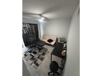 Welcome to this charming two-bedroom, one-and-a-half-bath - photo 9