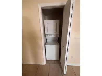 Welcome to Lake Marion Golf Resort! This charming 2-bedroom - photo 7