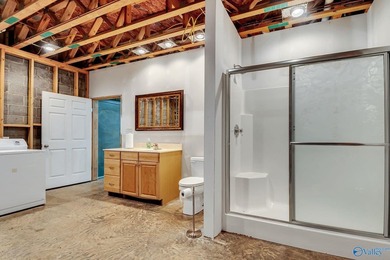 Welcome to this beautifully maintained 3 bedroom/3 and 1/2 bath - photo 48