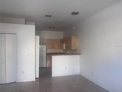 Welcome to Lake Marion Golf Resort! This charming 2-bedroom - photo 9