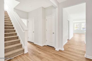 This beautiful Darby floor plan with 5 bedrooms, 3 full baths - photo 6