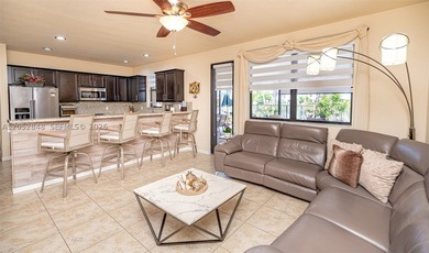 An amazing 2-story, 4 bedrooms and 3 bathrooms home located in - photo 7