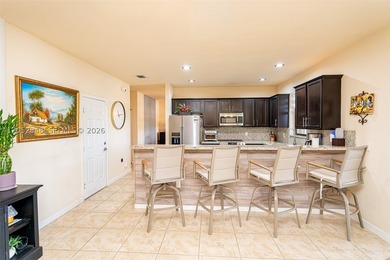 An amazing 2-story, 4 bedrooms and 3 bathrooms home located in - photo 9