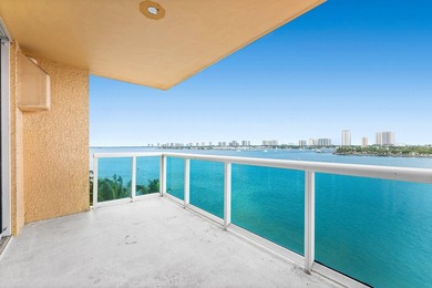 6th floor 2BR + bonus room/den, 2BA condo with east/sunrise - photo 4
