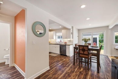***NEW PRICE! OPEN SATURDAY JULY 25, 1-3PM*** An open floor plan - photo 12