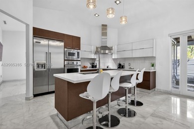 Stunning, fully updated 4-bedroom, 3.5-bath residence located in - photo 16